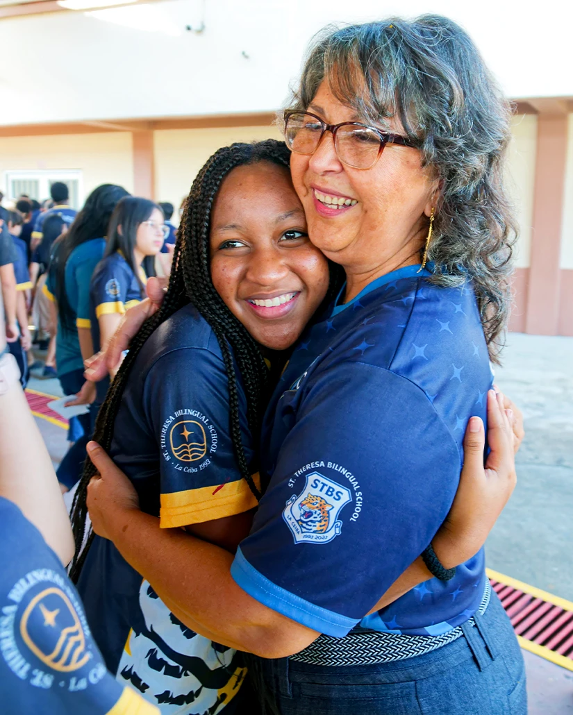 stbs-teacher-student-hug